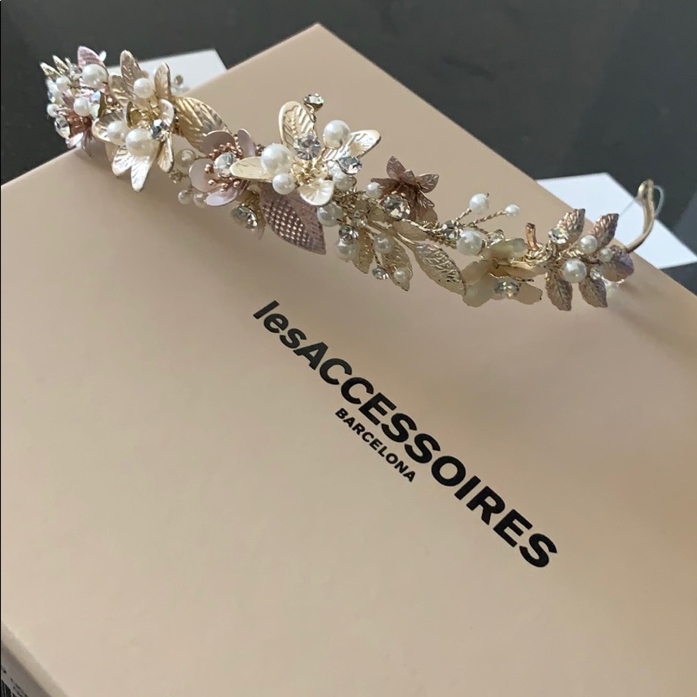 Pronovias Gold and Cream Floral Hair Accessory